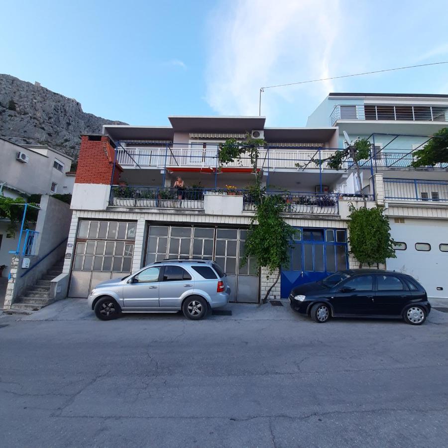 Apartman Nora Omiš Buitenkant foto