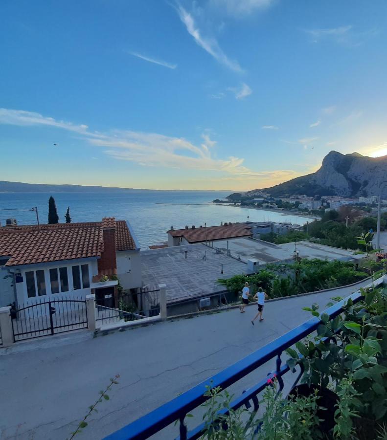 Apartman Nora Omiš Buitenkant foto