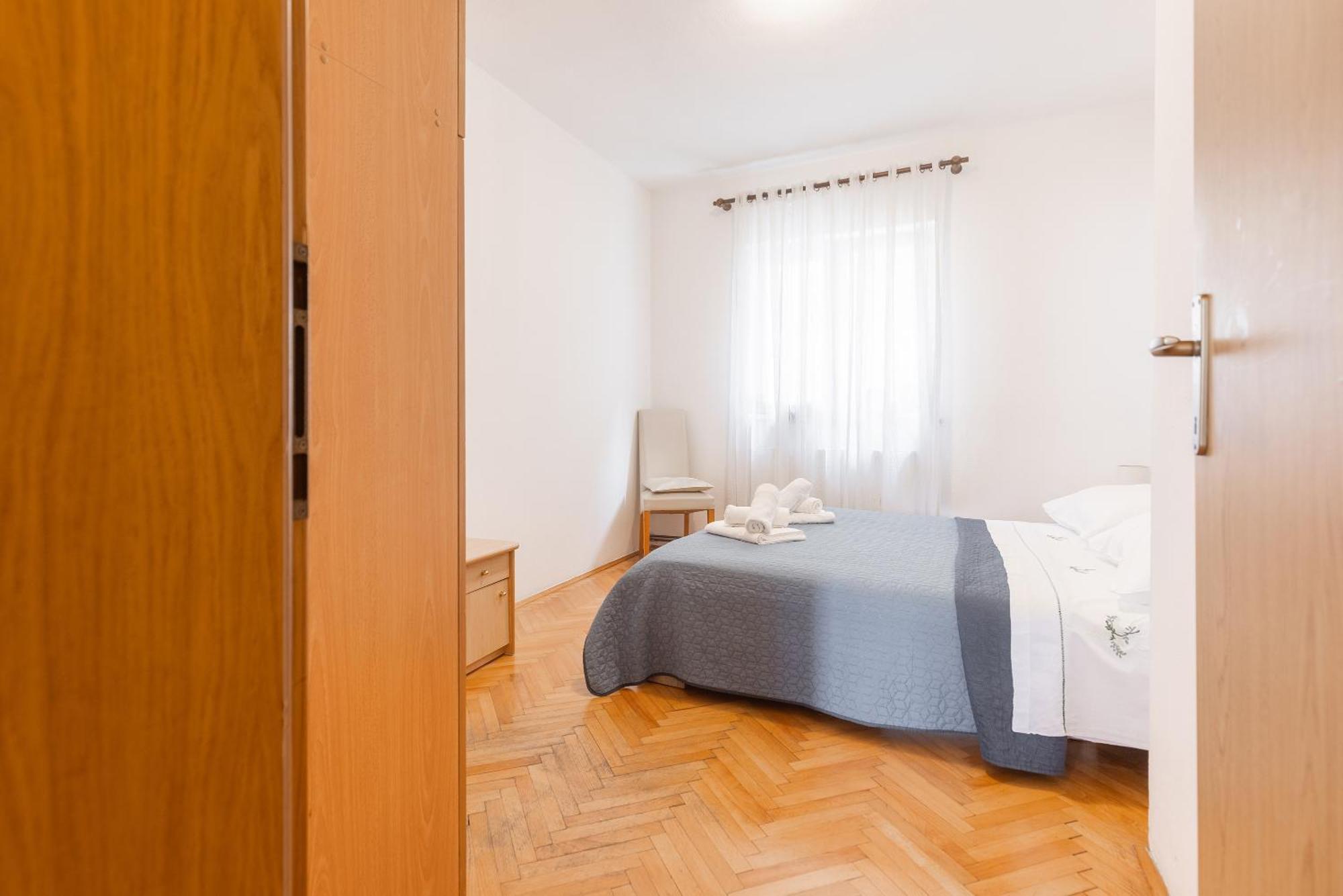 Apartman Nora Omiš Buitenkant foto