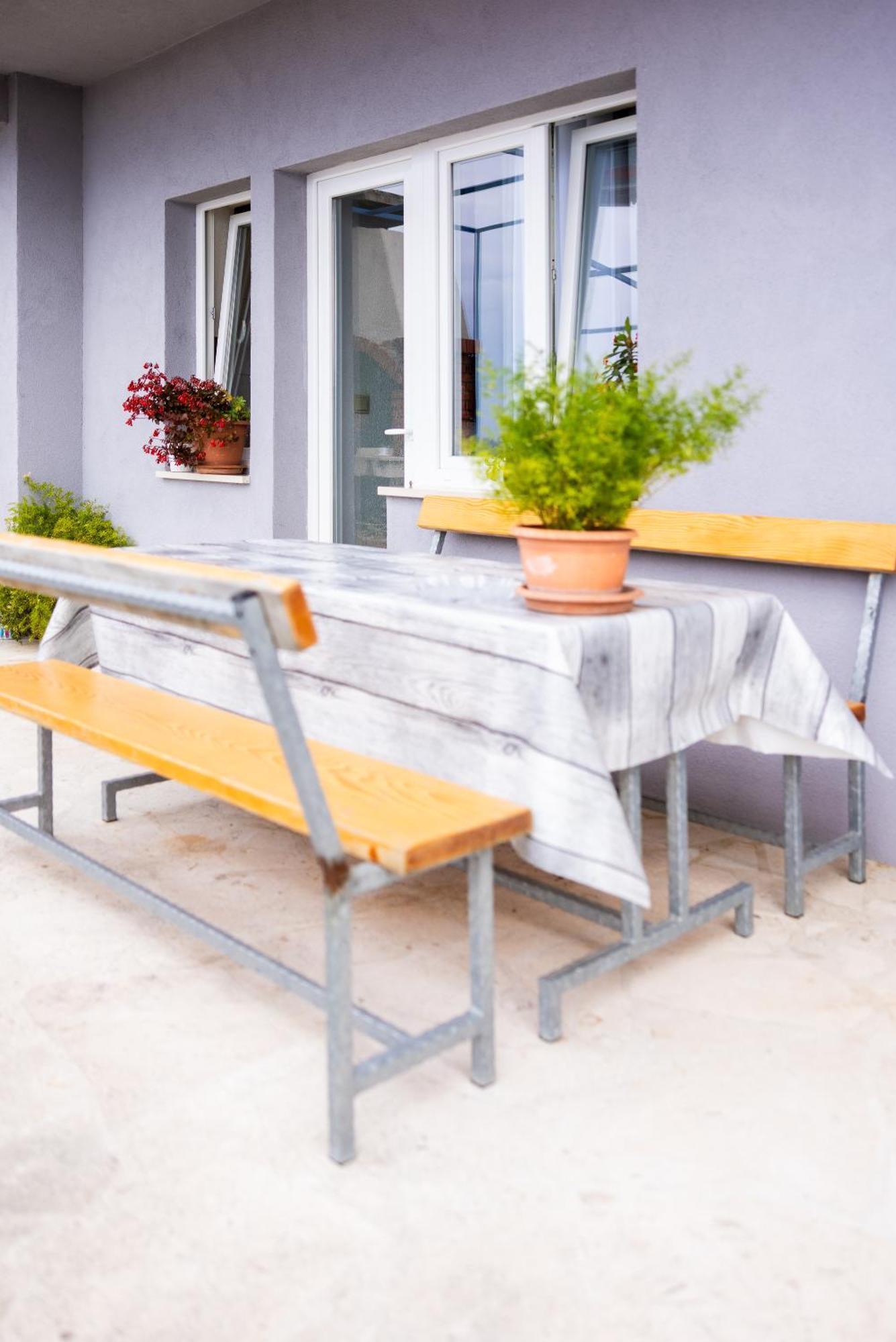Apartman Nora Omiš Buitenkant foto