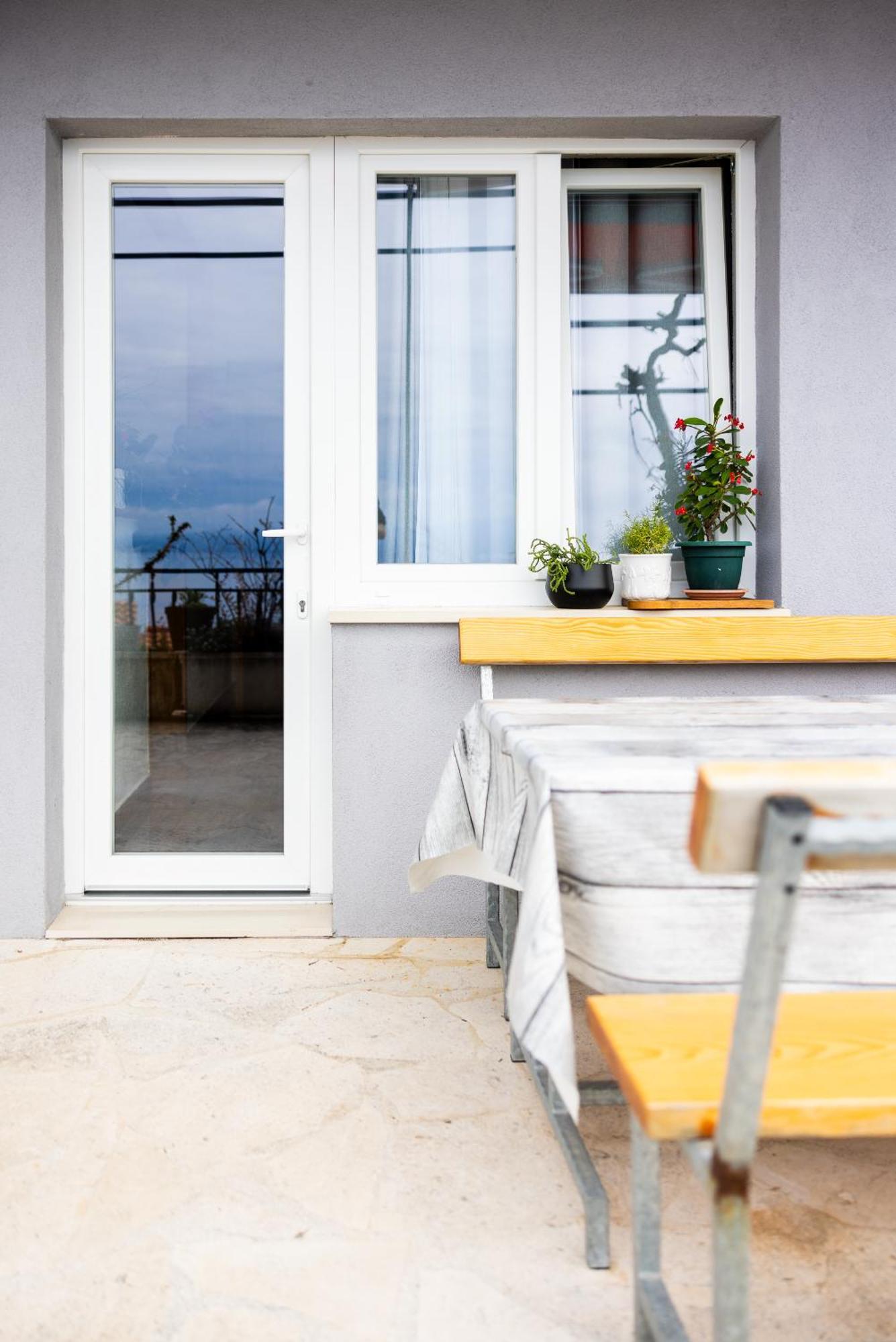 Apartman Nora Omiš Buitenkant foto
