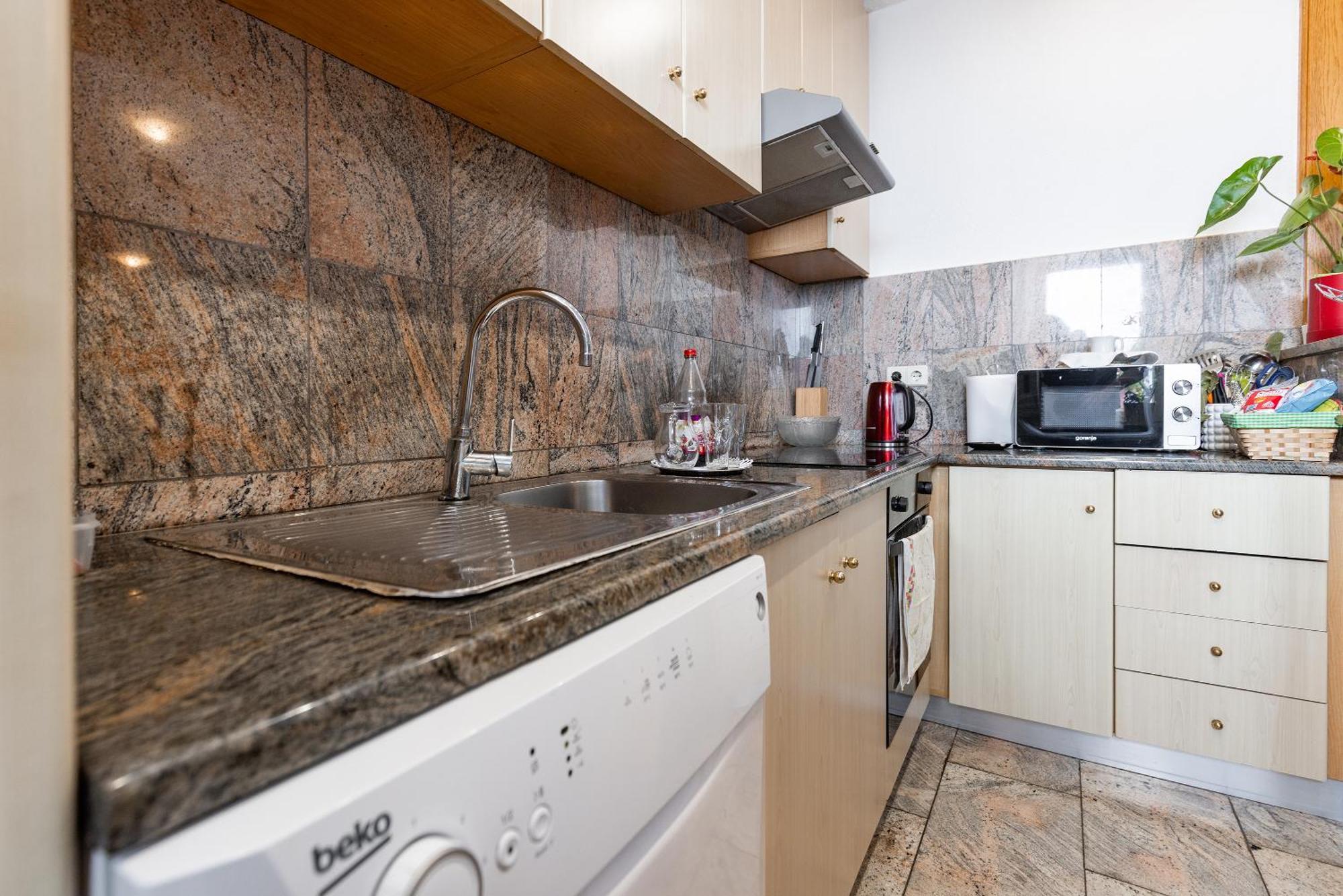 Apartman Nora Omiš Buitenkant foto